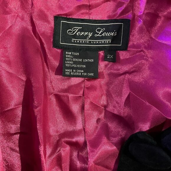 Terry Lewis Classic Luxuries sz 2X suede swing jacket with pink satin lining EUC - Picture 10 of 15